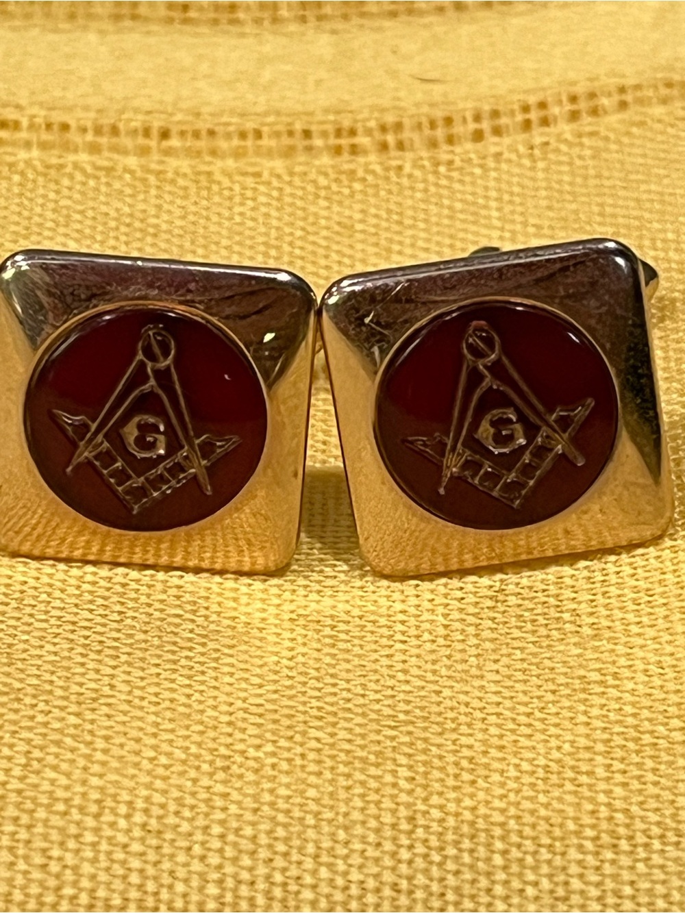 VTG 1950’s/1960’s SWANK Masonic Square & Compasses Cufflinks Red Enamel